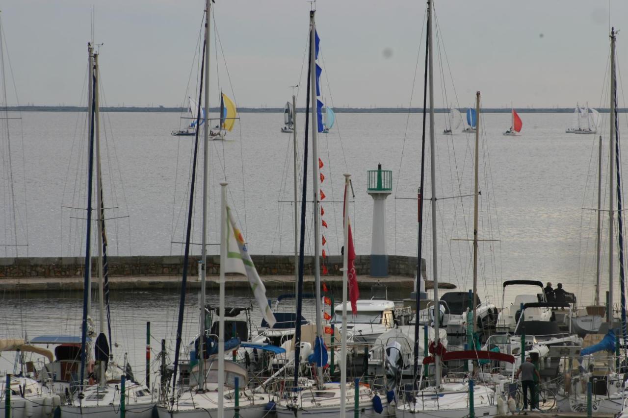 Le Vent Dans Les Voiles - Appartement Classe 4 Etoiles Mèze Εξωτερικό φωτογραφία